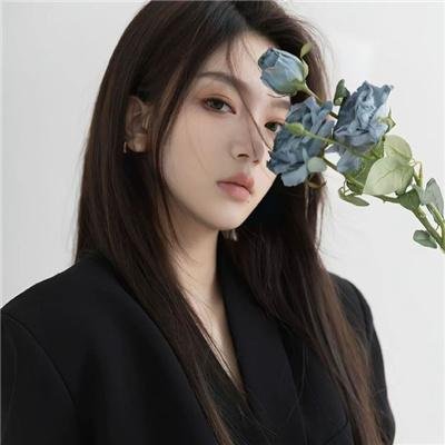 女孩罗塞玛莉